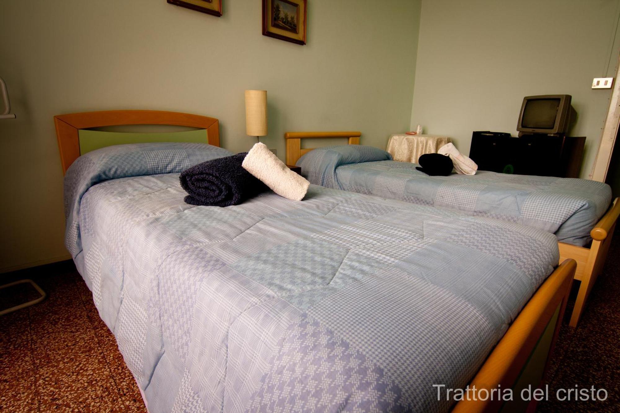 Affittacamere Trattoria Del Cristo Ospedaletto Lodigiano Værelse billede